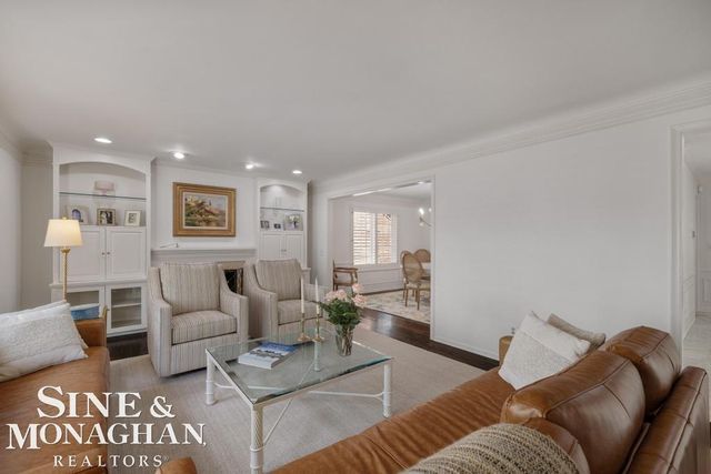 754 N Brys Drive, Grosse Pointe Woods, MI 48236