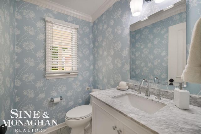 754 N Brys Drive, Grosse Pointe Woods, MI 48236