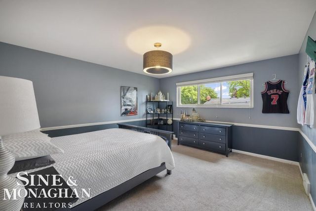754 N Brys Drive, Grosse Pointe Woods, MI 48236