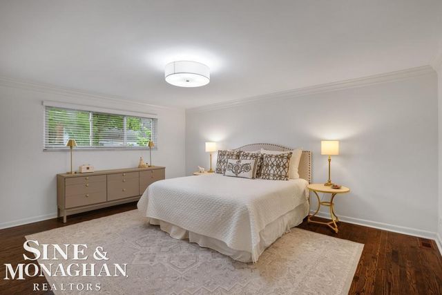 754 N Brys Drive, Grosse Pointe Woods, MI 48236