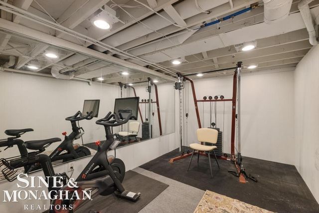 754 N Brys Drive, Grosse Pointe Woods, MI 48236