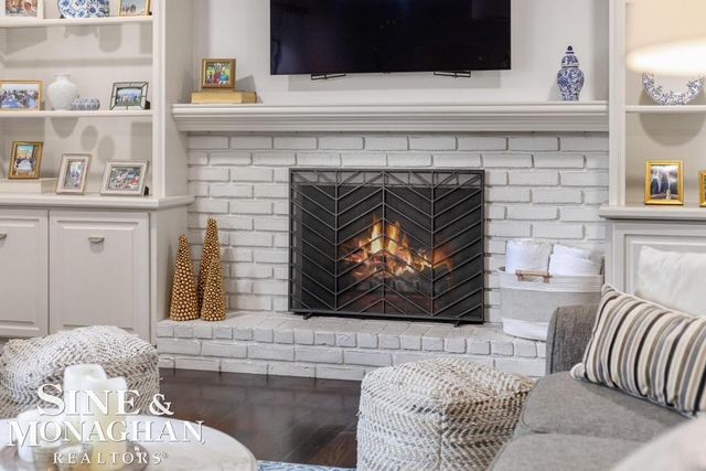 754 N Brys Drive, Grosse Pointe Woods, MI 48236