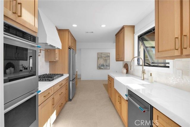 900 Catalina Avenue, Seal Beach, CA 90740