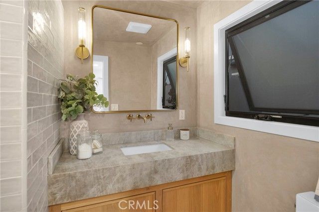 900 Catalina Avenue, Seal Beach, CA 90740