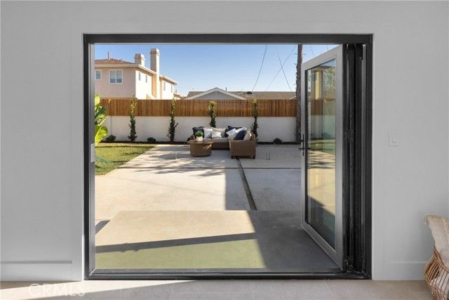 900 Catalina Avenue, Seal Beach, CA 90740