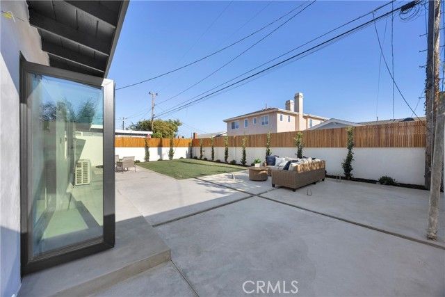 900 Catalina Avenue, Seal Beach, CA 90740