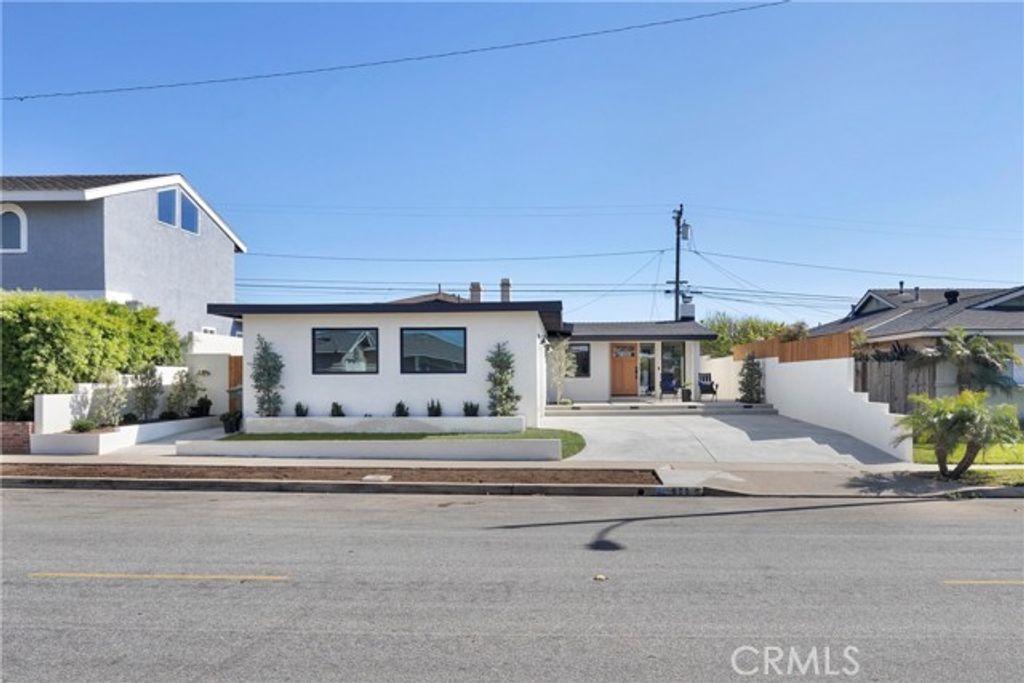 900 Catalina Avenue, Seal Beach, CA 90740