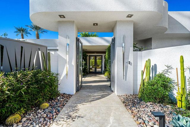 105 Waterford Circle, Rancho Mirage, CA 92270