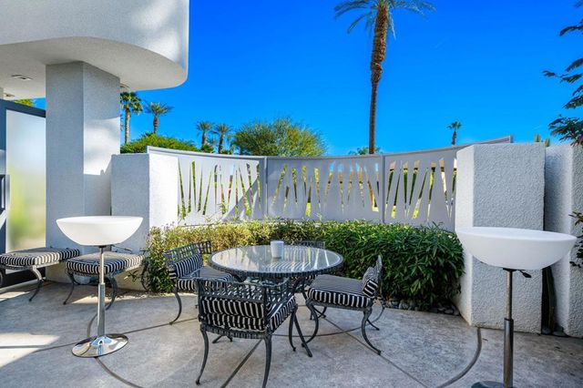 105 Waterford Circle, Rancho Mirage, CA 92270