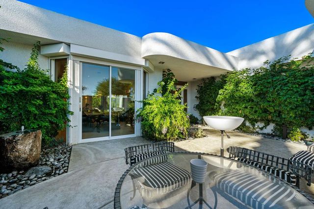 105 Waterford Circle, Rancho Mirage, CA 92270