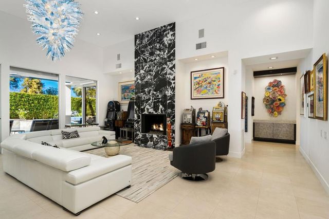 105 Waterford Circle, Rancho Mirage, CA 92270