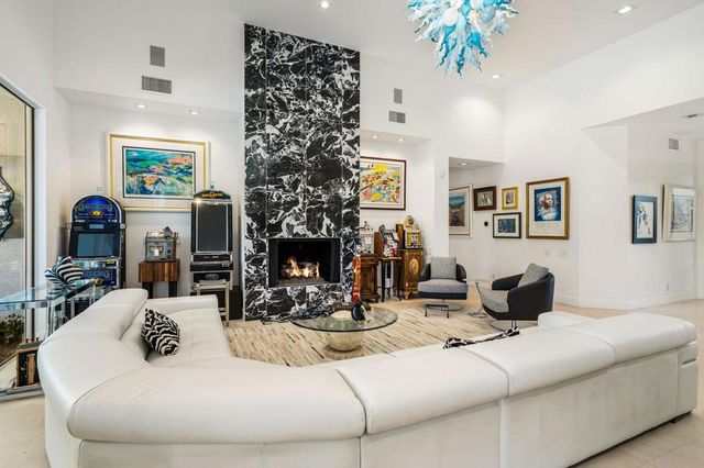 105 Waterford Circle, Rancho Mirage, CA 92270