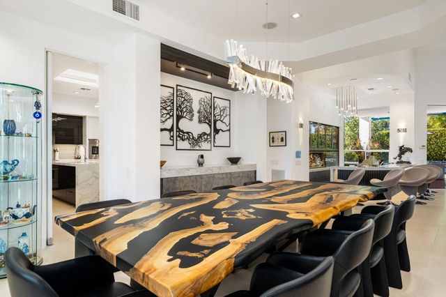 105 Waterford Circle, Rancho Mirage, CA 92270