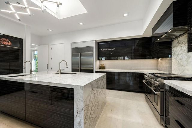 105 Waterford Circle, Rancho Mirage, CA 92270