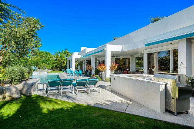 105 Waterford Circle, Rancho Mirage, CA 92270