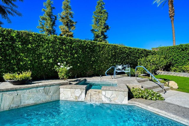 105 Waterford Circle, Rancho Mirage, CA 92270