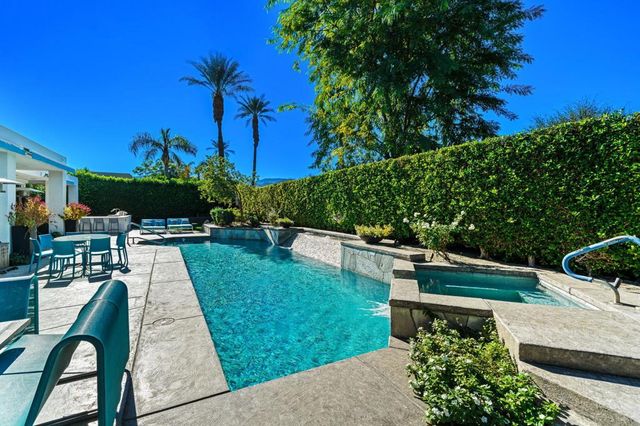 105 Waterford Circle, Rancho Mirage, CA 92270