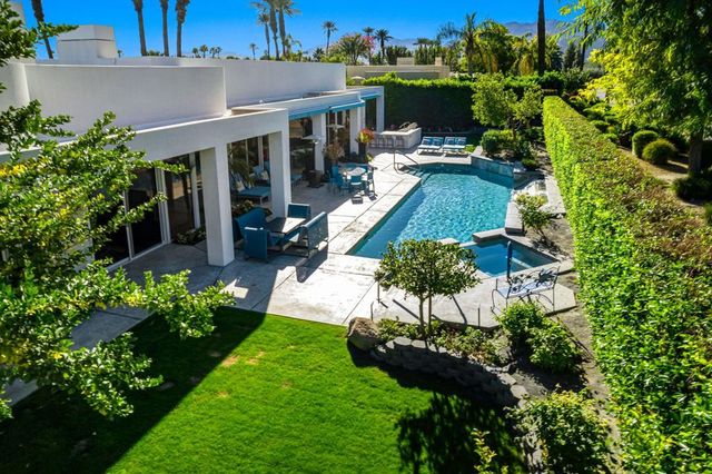 105 Waterford Circle, Rancho Mirage, CA 92270