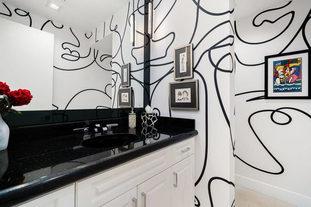 105 Waterford Circle, Rancho Mirage, CA 92270