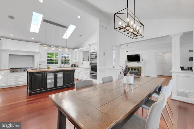11229 HUNTOVER DR, Rockville, MD 20852