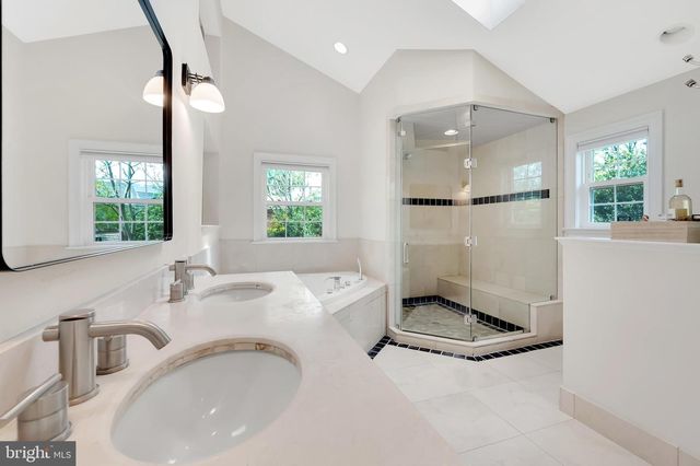 11229 HUNTOVER DR, Rockville, MD 20852