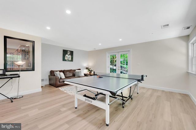 11229 HUNTOVER DR, Rockville, MD 20852