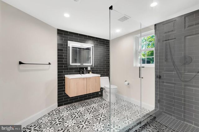 11229 HUNTOVER DR, Rockville, MD 20852