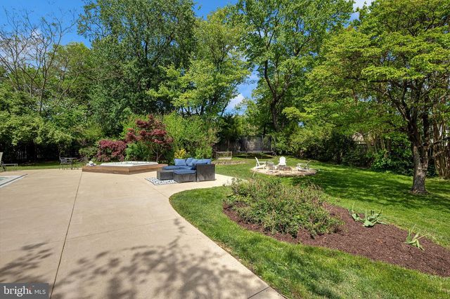 11229 HUNTOVER DR, Rockville, MD 20852