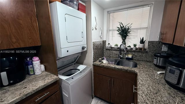 8860 Fontainebleau Blvd 103, Miami, FL 33172