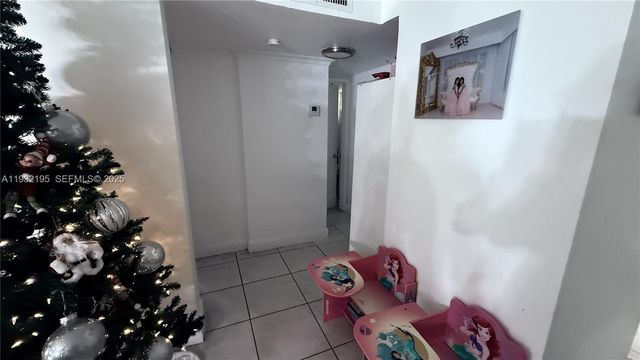 8860 Fontainebleau Blvd 103, Miami, FL 33172