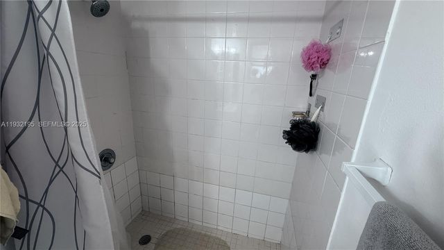 8860 Fontainebleau Blvd 103, Miami, FL 33172