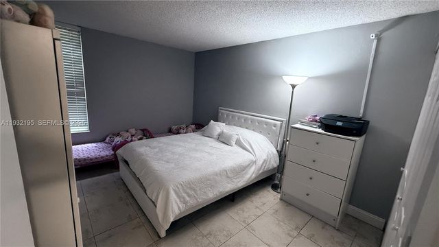 8860 Fontainebleau Blvd 103, Miami, FL 33172