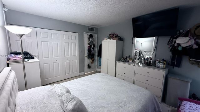 8860 Fontainebleau Blvd 103, Miami, FL 33172