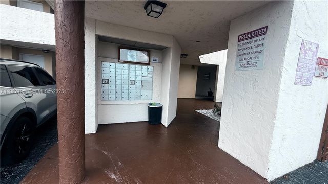 8860 Fontainebleau Blvd 103, Miami, FL 33172