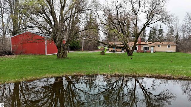 4145 W Shearer Road, Coleman, MI 48618
