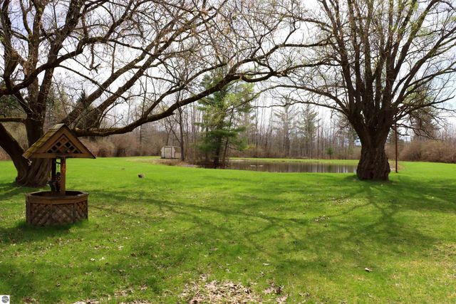 4145 W Shearer Road, Coleman, MI 48618