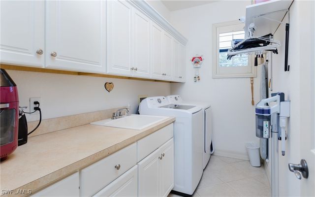2805 NW 15th ST, Cape Coral, FL 33993