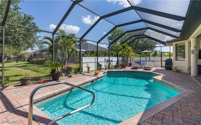 2805 NW 15th ST, Cape Coral, FL 33993