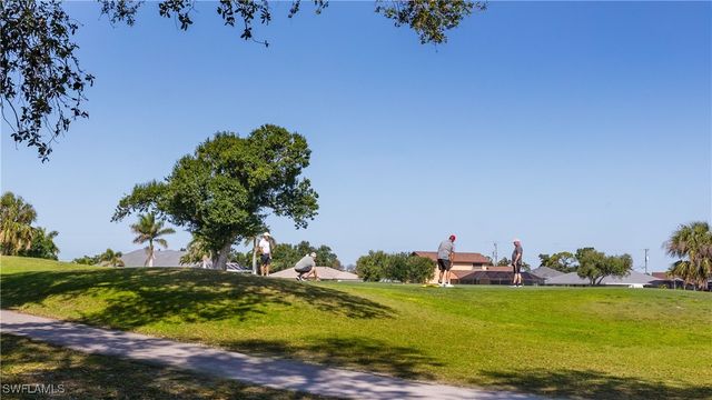2805 NW 15th ST, Cape Coral, FL 33993