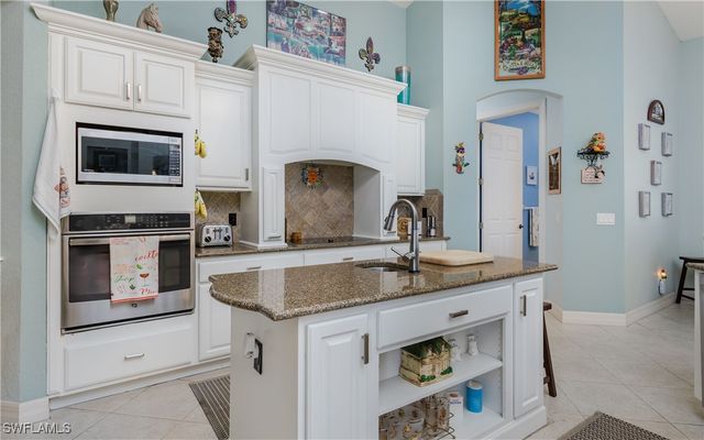 2805 NW 15th ST, Cape Coral, FL 33993