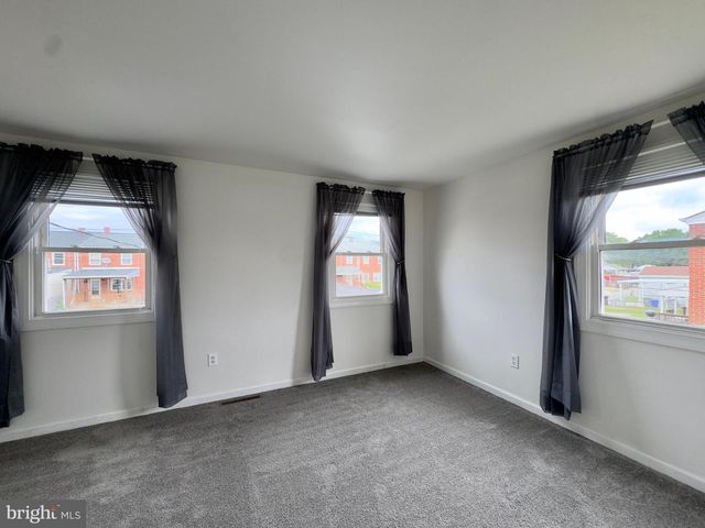 8166 DEL HAVEN RD, Baltimore, MD 21222