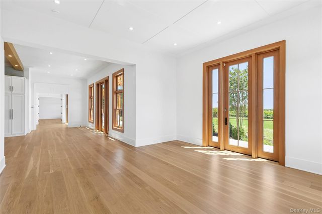 522 Wickapogue Road, Southampton, NY 11968