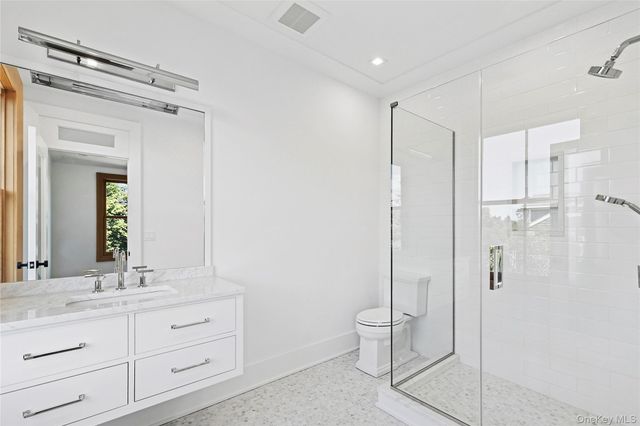 522 Wickapogue Road, Southampton, NY 11968