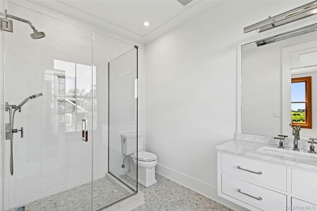 522 Wickapogue Road, Southampton, NY 11968