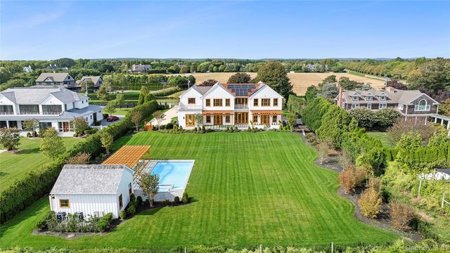 522 Wickapogue Road, Southampton, NY 11968