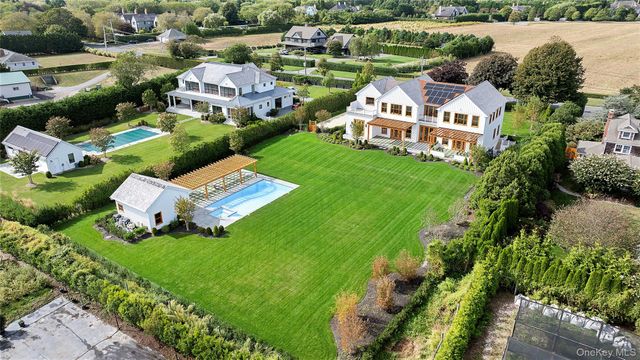 522 Wickapogue Road, Southampton, NY 11968