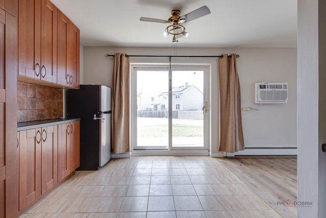 1880 Bonnie Lane 116, Hoffman Estates, IL 60169