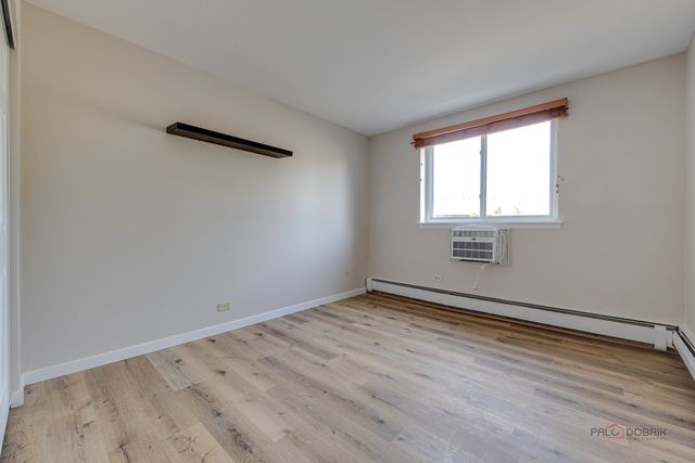 1880 Bonnie Lane 116, Hoffman Estates, IL 60169