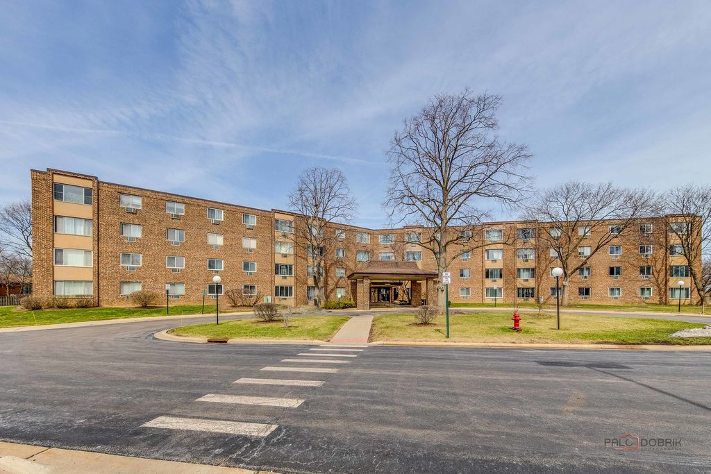 1880 Bonnie Lane 116, Hoffman Estates, IL 60169