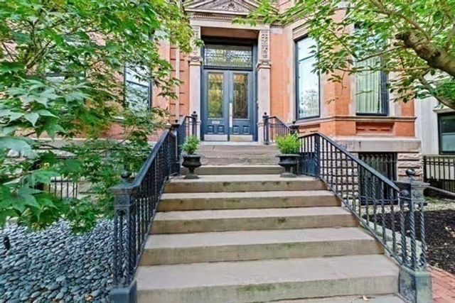 302 Commonwealth Ave. E, Boston, MA 02115